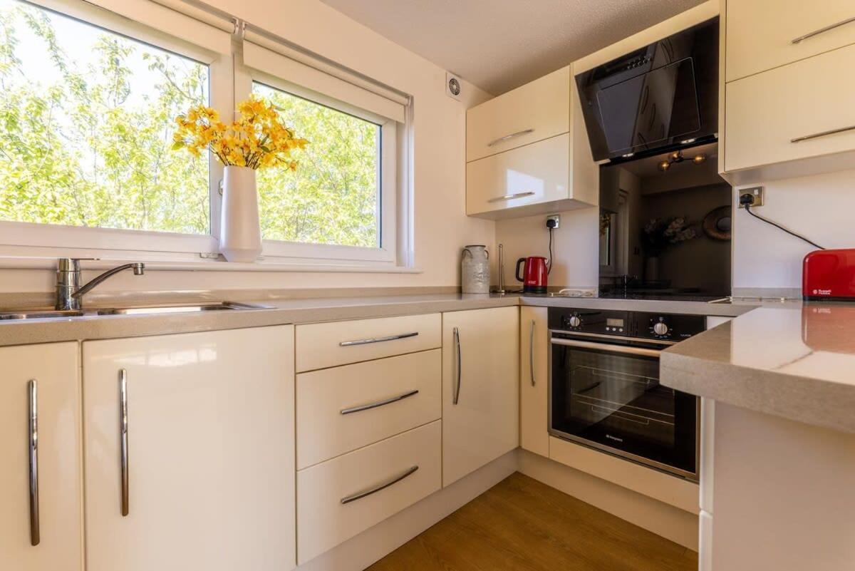 Stunning City Centre 1 Bed With Free Parking Glasgow Exterior photo