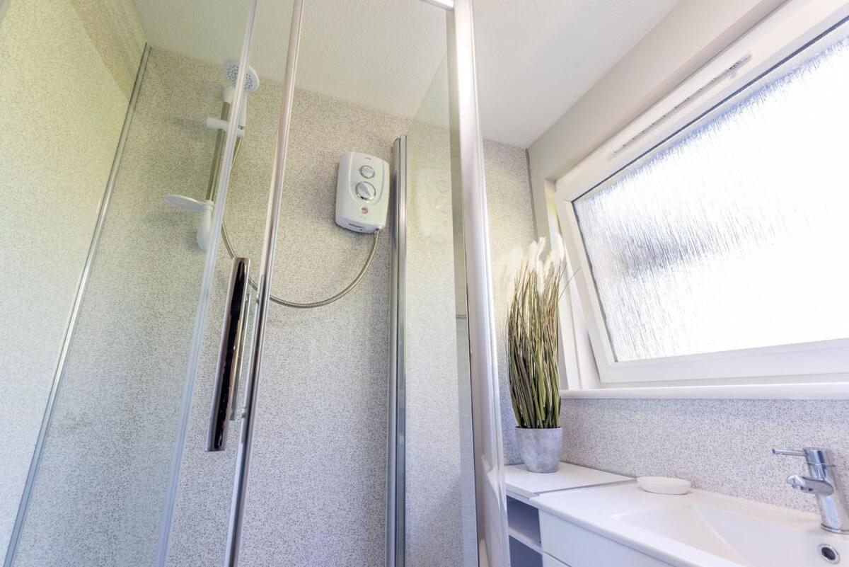 Stunning City Centre 1 Bed With Free Parking Glasgow Exterior photo
